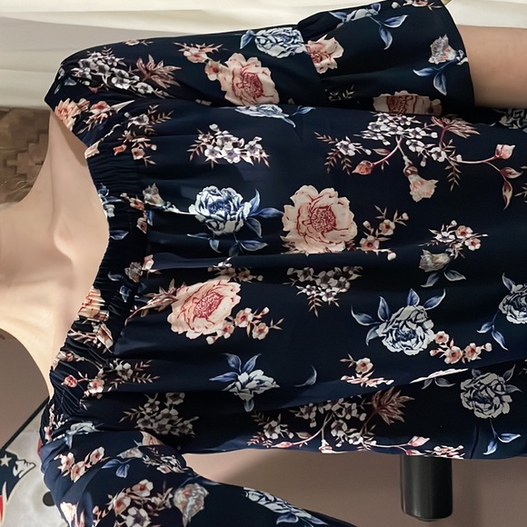 Off shoulder floral blouse - Picture 5 of 5